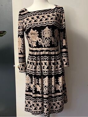 ECI • Women’s S • Black & Beige Patterned Long-Sleeve • Fit-and-Flare Dress
